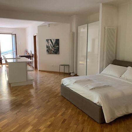 Loft Del Pratello Apartment โบโลญญา ภายนอก รูปภาพ